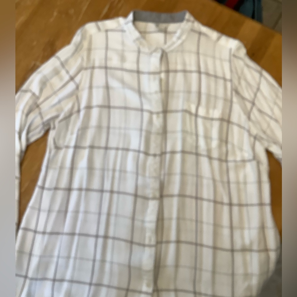 Women’s Cato White and Gray Plaid Casual Shirt